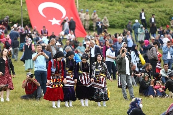 Trabzon Sis Dağında muhteşem festival. Foto Galeri 25