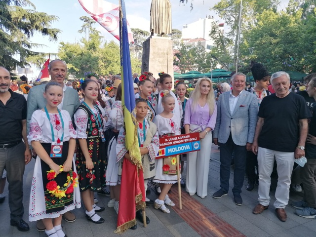 Trabzon'da horon festivali renkli görüntülerle başladı. 15 Eylül 2022 13