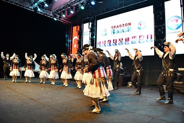 Trabzon'da Horon Festivali sona erdi. Foto Galeri 4