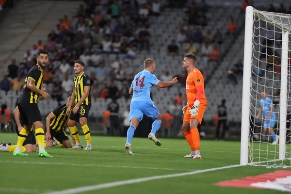 İstanbulspor - Trabzonspor maçında neler oldu? 42