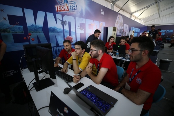 TEKNOFEST KARADENİZ Trabzon yarışmaları devam ediyor. Foto Haber 3