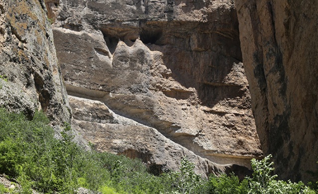 Doğa harikası Cehennem Deresi Kanyonu'nda yürüyüş merdiveni için kayaları oyup kazıdılar 8