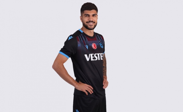 Trabzonspor’un2022-2023 sezonu  forması belli oldu. Foto Galeri 5