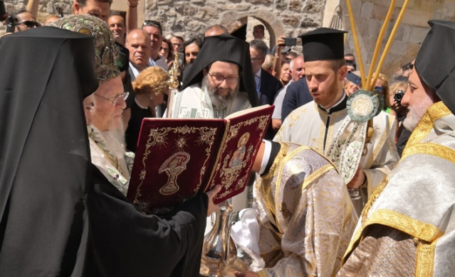 Bartholomeos Sümela Manastırı'nda düzenlenecek ayin için Trabzon'a geldi. Foto Haber 16
