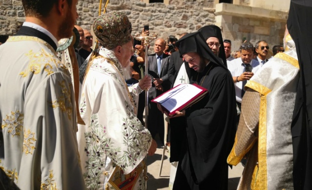Bartholomeos Sümela Manastırı'nda düzenlenecek ayin için Trabzon'a geldi. Foto Haber 12