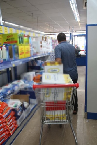 Gürcüler'den karınca ticareti! Türkiye'ye geçip marketlerde kuyruk oluyorlar - Foto Haber 13