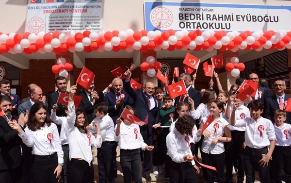Trabzon’da Eğitim-Öğretim yılı törenle başladı! Foto Haber 15