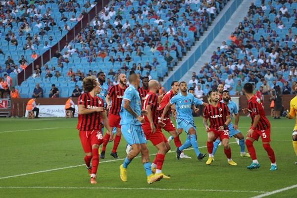 Trabzonspor Gaziantep FK maçında neler yaşandı? Foto Haber 12