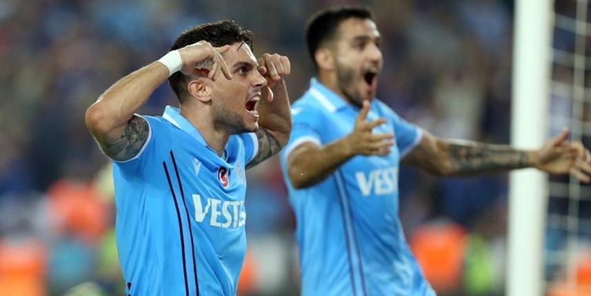 Trabzonspor'un yıldızı istatistikleri alt üst etti. Foto Haber 8