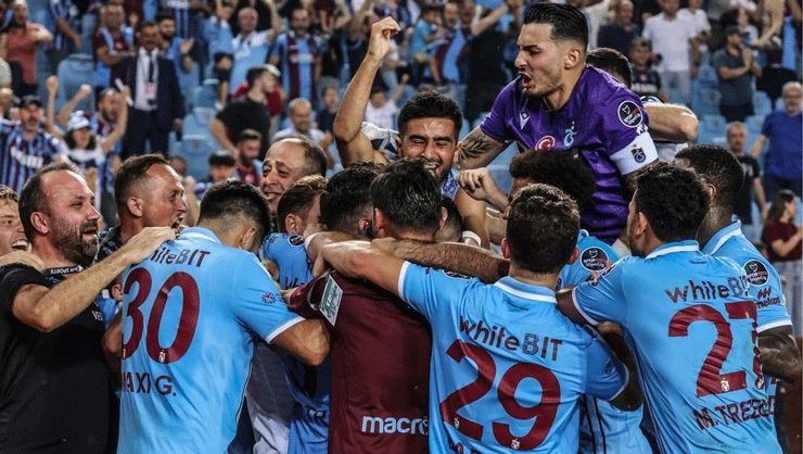 Trabzonspor'da 2 isim liste dışı. Foto Haber 11