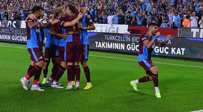 Trabzonspor'da 2 isim liste dışı. Foto Haber 2
