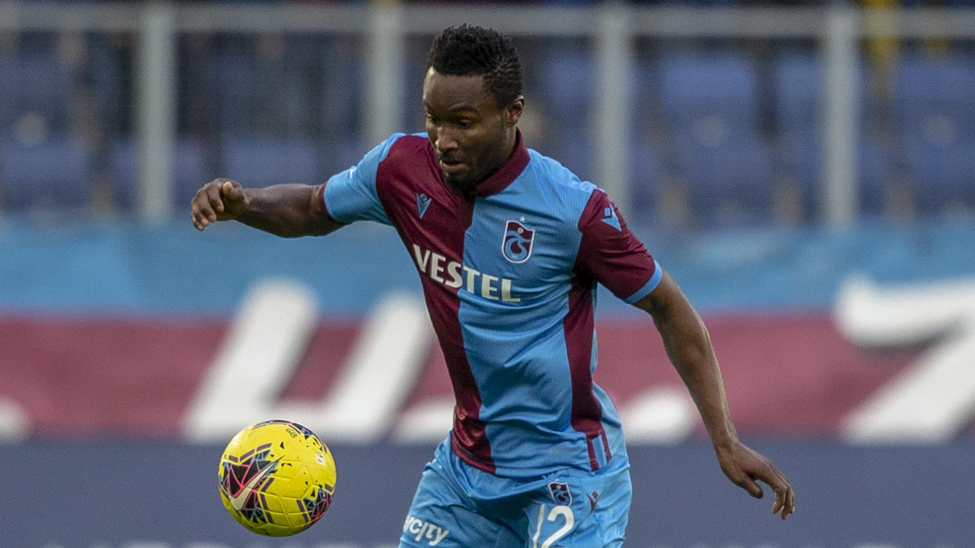 Trabzonspor'un eski yıldızından flaş açıklama! Futbolu bıraktı. Foto Haber 5