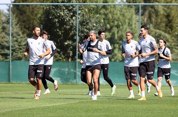 Trabzonspor'da zorlu ekim ayı. Foto Haber 11