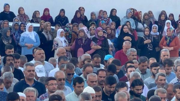 Trabzon'da kazada ölen güngörmüş ailesi toprağa verildi. Foto Haber 4