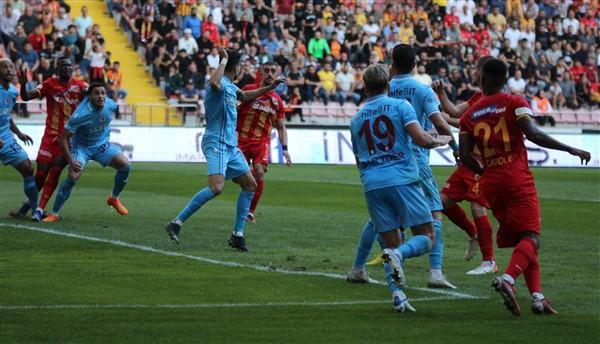 Kayserispor - Trabzonspor maçından kareler. Foto Haber 15