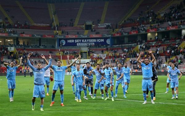 Avrupa Ligi için rakamlar açıklandı! Trabzonspor, Fenerbahçe'yi geride bıraktı. Foto Haber 4