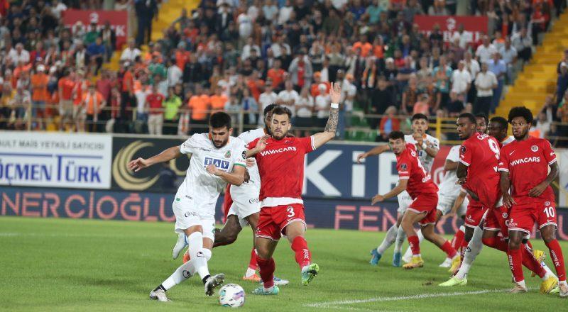 Spor Toto Süper Lig'in 10. haftasında maçlardaki taraftar sayıları belli oldu Foto Galeri 6