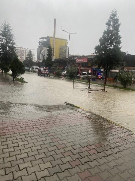 Doğu Karadeniz'de şiddetli yağmur su taşkınlarına neden oldu. Foto Haber 6