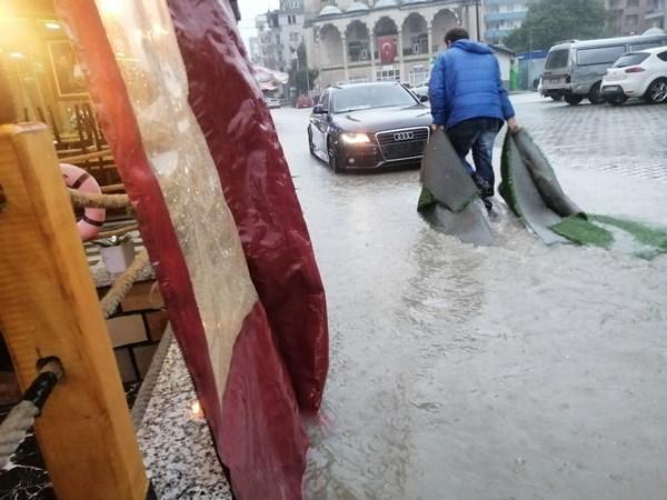 Doğu Karadeniz'de şiddetli yağmur su taşkınlarına neden oldu. Foto Haber 3