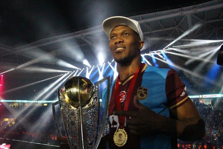 Trabzonspor'un eski yıldızı Nwakaeme Süper Lig'e dönüyor!Foto Galeri 12