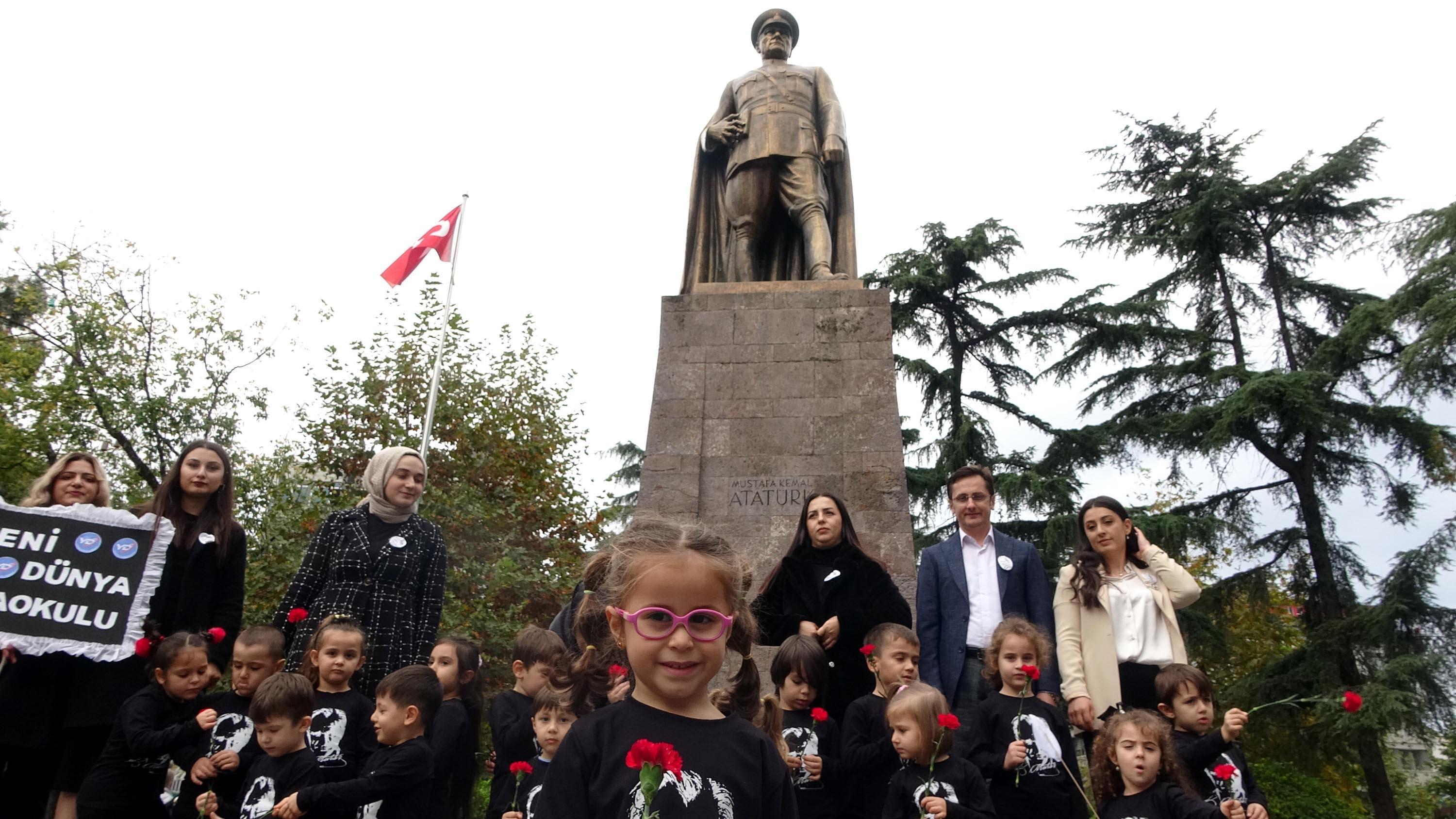 Trabzon'da hayat durdu! Ata'ya saygılarını böyle gösterdiler 10