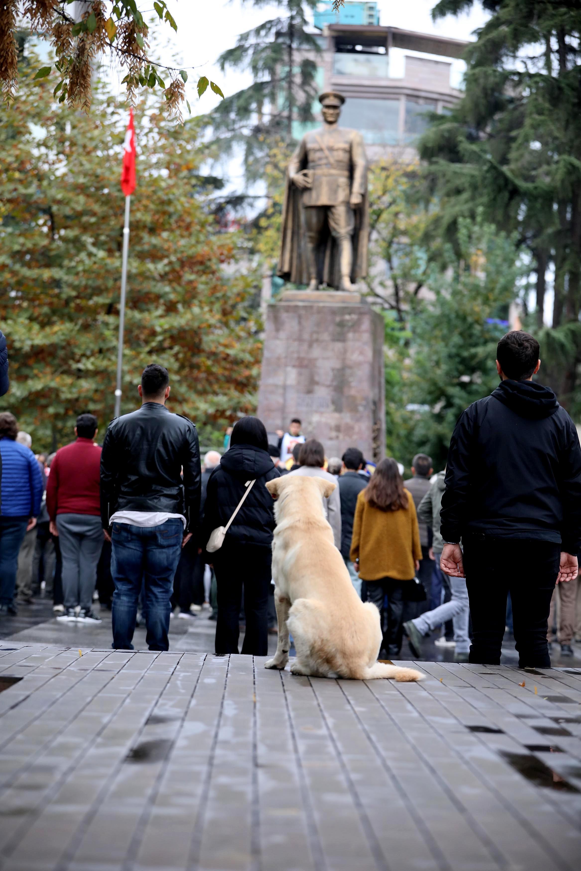 Trabzon'da hayat durdu! Ata'ya saygılarını böyle gösterdiler 11