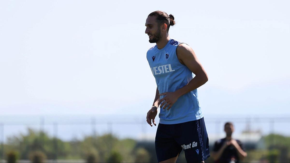 Trabzonspor taraftarı, Yusuf Yazıcı'nın yaşadığı büyük çöküşün nedenini sorguluyor.Foto Haber 15