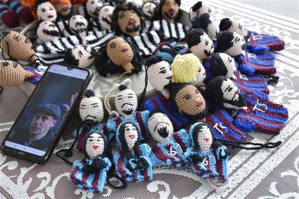 Trabzonlu ev hanımı "futbolcu maskotları" yapıyor 14