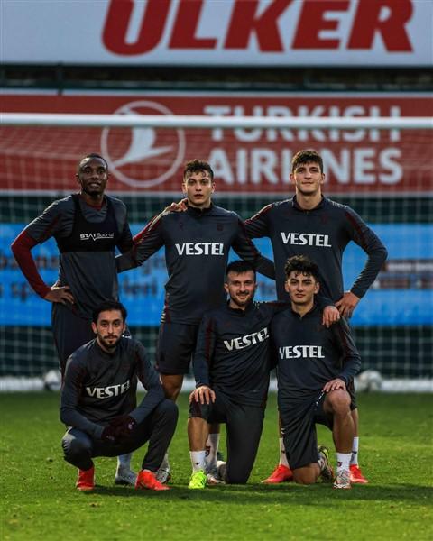 Abdullah Avcı'nın açıklaması sonrası Trabzonspor'da iki futbolcuyu hırs bastı 4