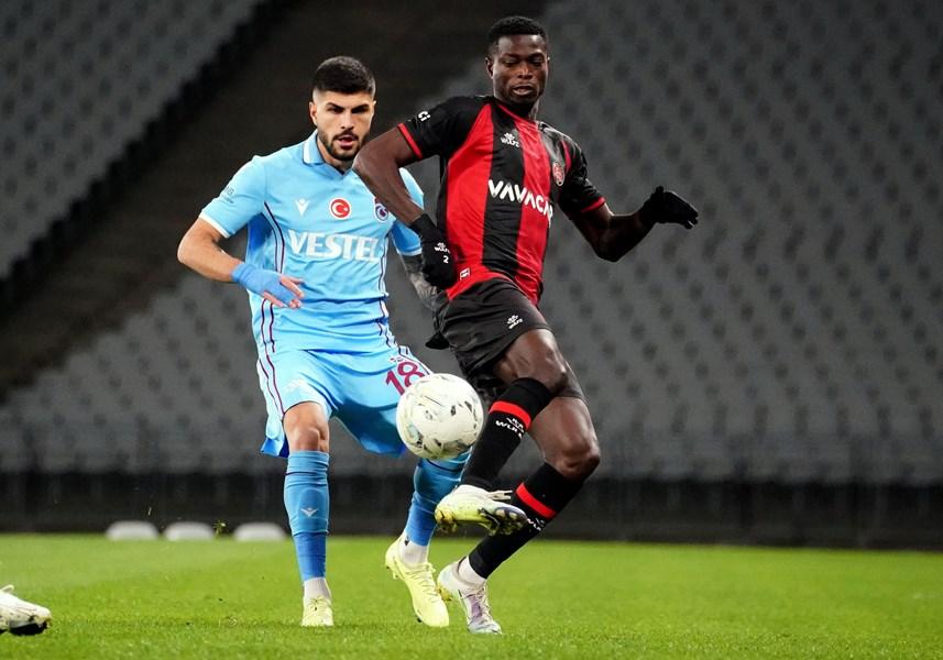 Trabzonspor'da Visca’nın sakatlığı planları bozdu! İşte alınan transfer kararı 20