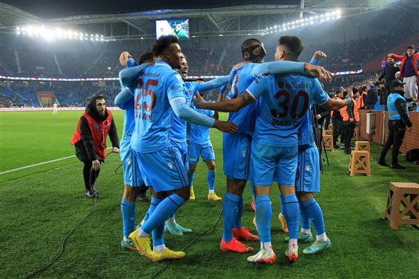 Trabzonsporlu iki isme büyük övgü: Müthiş oynadılar! 10