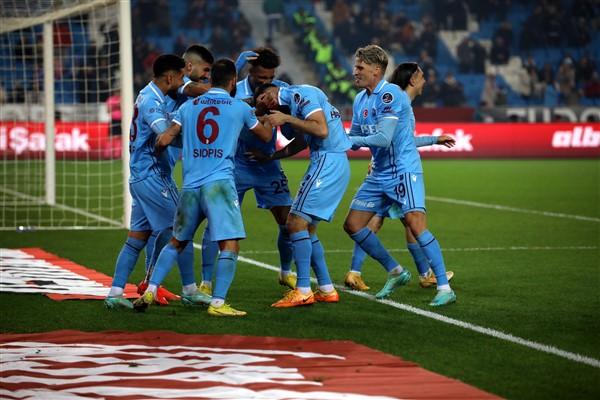 Trabzonspor’un yıldızı için flaş yorum: Kapasitesinin tamamını göstermiyor 4