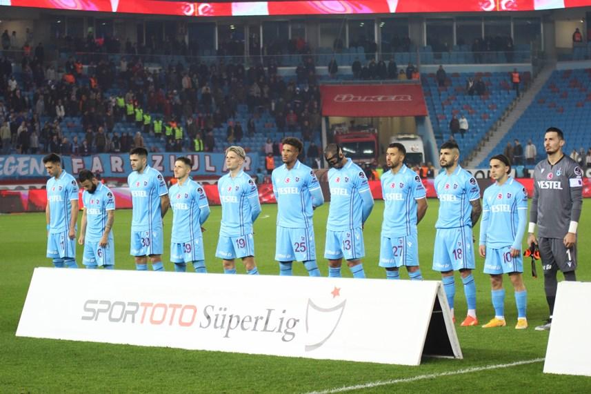 Trabzonspor, Spor Toto Süper Lig’in 18. Haftasında Alanyaspor ile karşılaşacak. İşte muhtemel  11 9