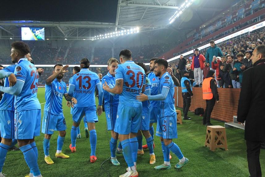 Trabzonspor, Spor Toto Süper Lig’in 18. Haftasında Alanyaspor ile karşılaşacak. İşte muhtemel  11 5