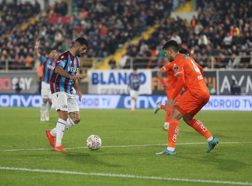 Maç sonrası flaş yorum: Trabzonspor tanınmaz halde 12