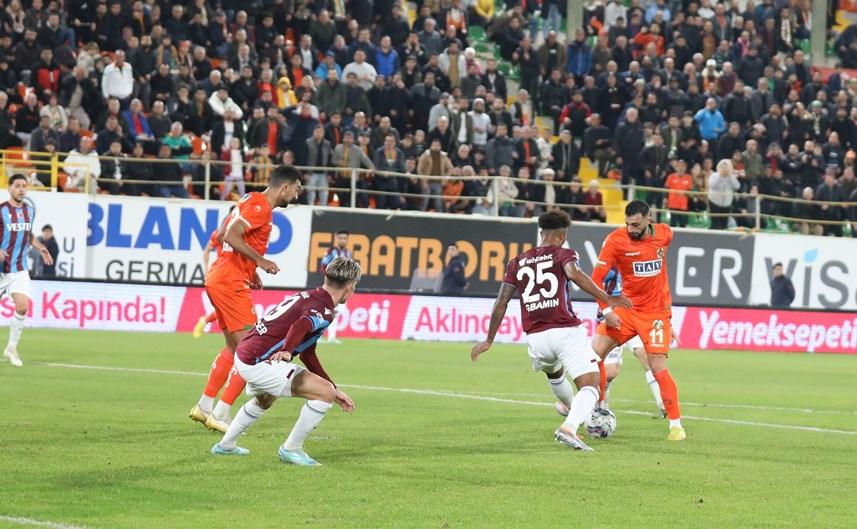 Maç sonrası flaş yorum: Trabzonspor tanınmaz halde 8