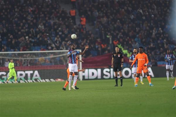 Trabzonspor'daki bazı futbolcular için sert sözler! "Forma ağır geliyor" "Ayrılıklar asaletli olmalı" 6