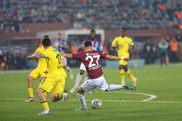 Trabzonspor maçını böyle yorumladı: Hem İstanbulspor’u yendi hem de… 1