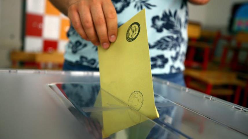 Seçim öncesi flaş sözler! “İktidar partisinde büyük bir oy kaybı var” 2