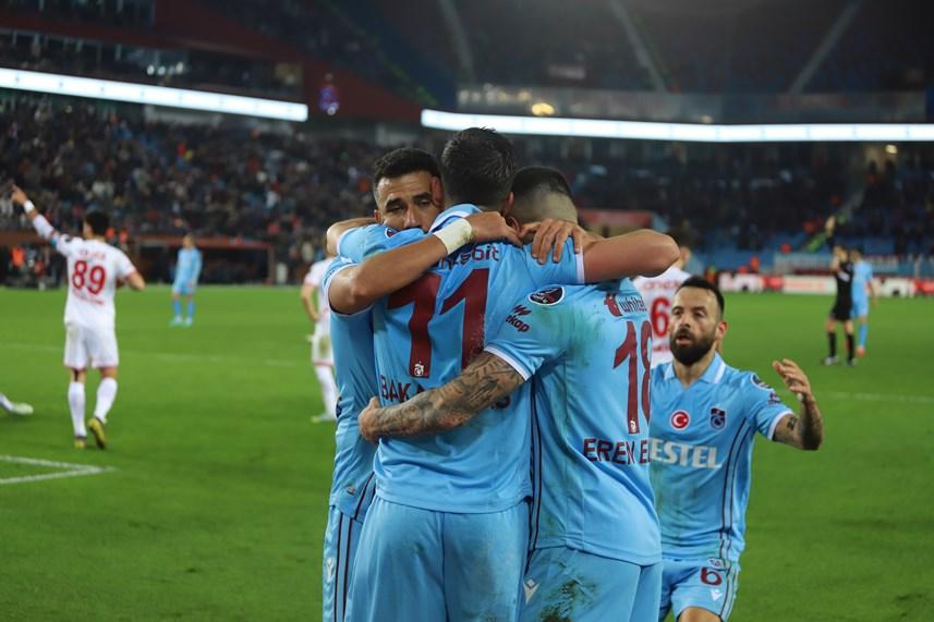 Trabzonspor, UEFA listesini yeniledi 3