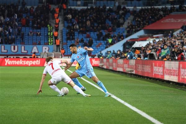 Galatasaray maçını böyle değerlendirdi “Trabzonspor fırsatı kullanamadı” 7