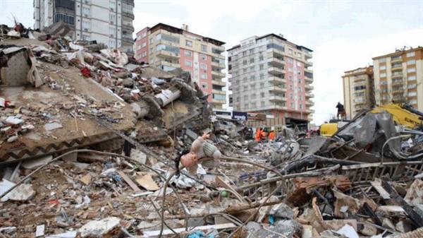 Deprem sonrası Trabzonspor daha önce açıklamıştı! UEFA yetkilileri Trabzon’a geliyor 3