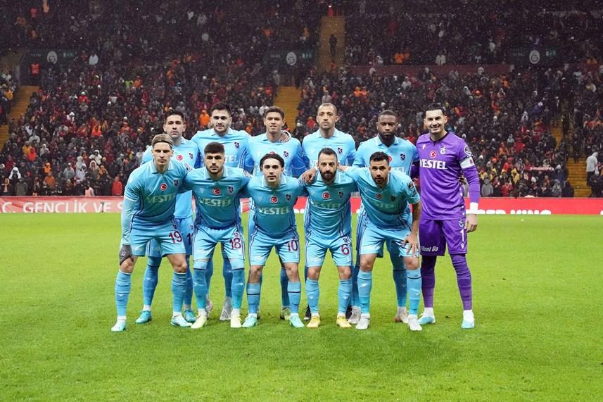 Trabzonspor'da bunu bir türlü aşamıyor 8