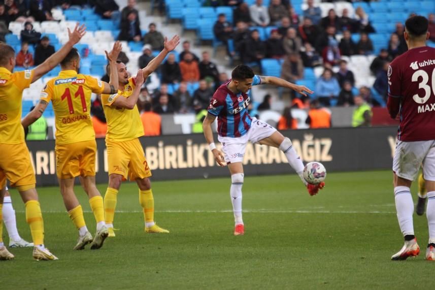 Trabzonspor’un mağlubiyetini böyle değerlendirdi! “Abdullah Avcı gibi…” 2