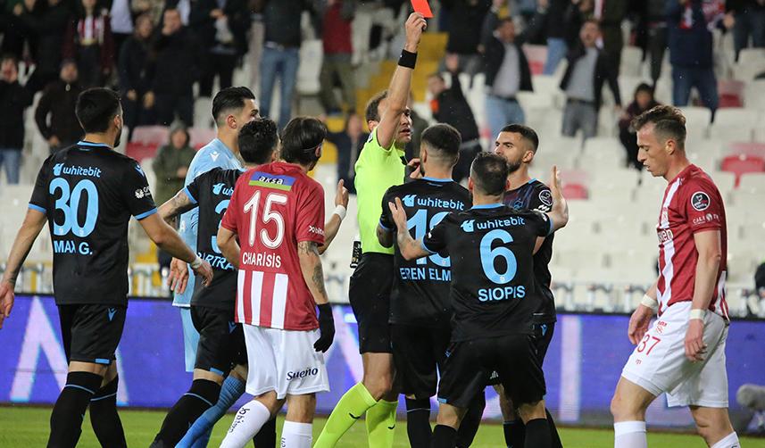 Trabzonspor’un mağlubiyetini böyle değerlendirdi! “Sadece Uğurcan ayakta kaldı” 8