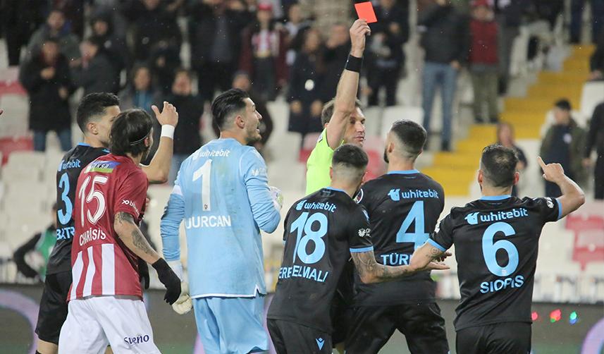 Trabzonspor’da Uğurcan Çakır’ın Sivasspor maçı performansı 3
