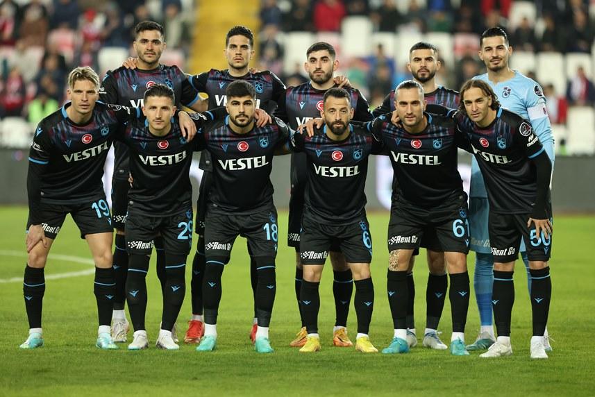 Trabzonspor'un deplasman sorunu sürüyor 12