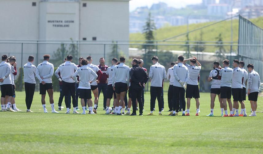 Trabzonspor'da İhsan Derelioğlu yurt dışına gidiyor! 5
