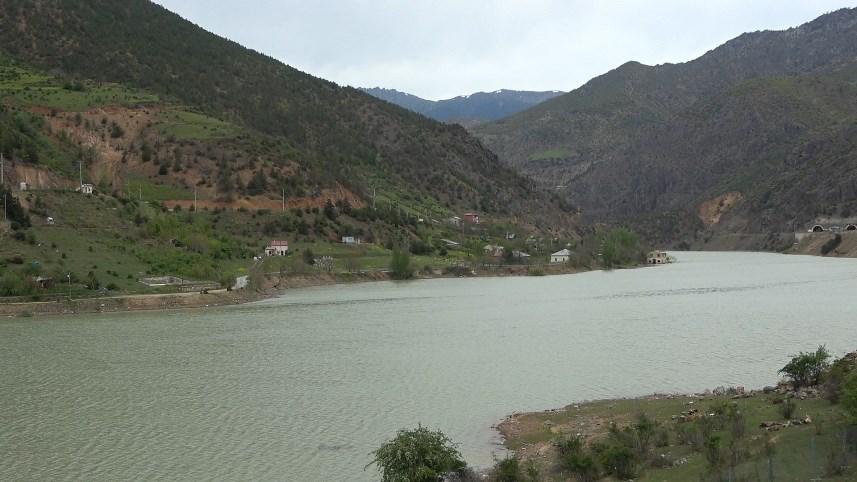 Gümüşhane'de Kış mevsiminde çöle dönen Torul Baraj Gölü’nde su seviyesi normale döndü 13