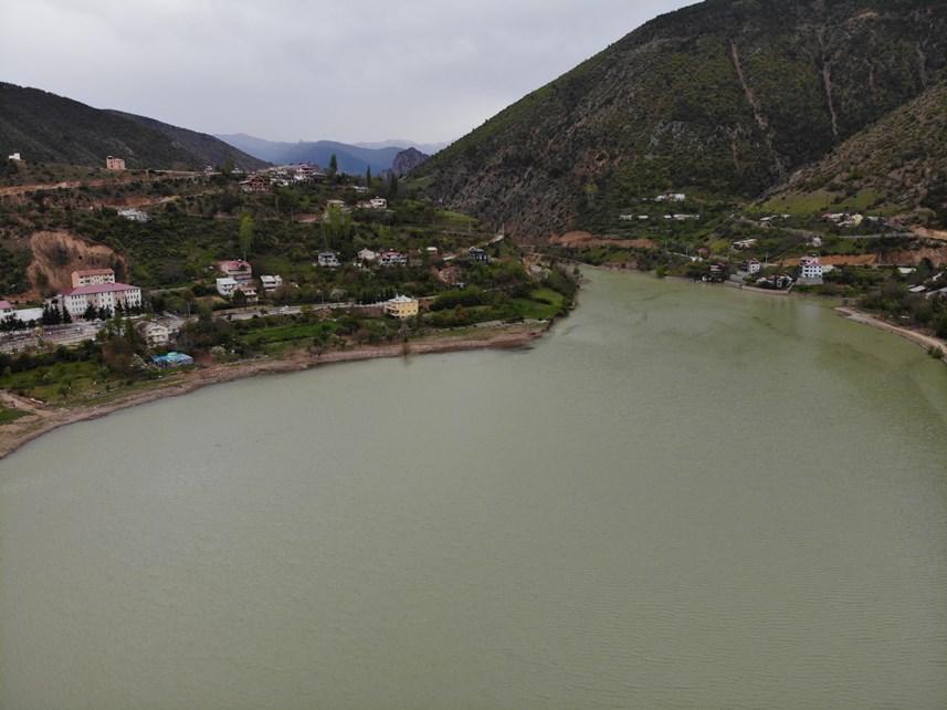 Gümüşhane'de Kış mevsiminde çöle dönen Torul Baraj Gölü’nde su seviyesi normale döndü 4